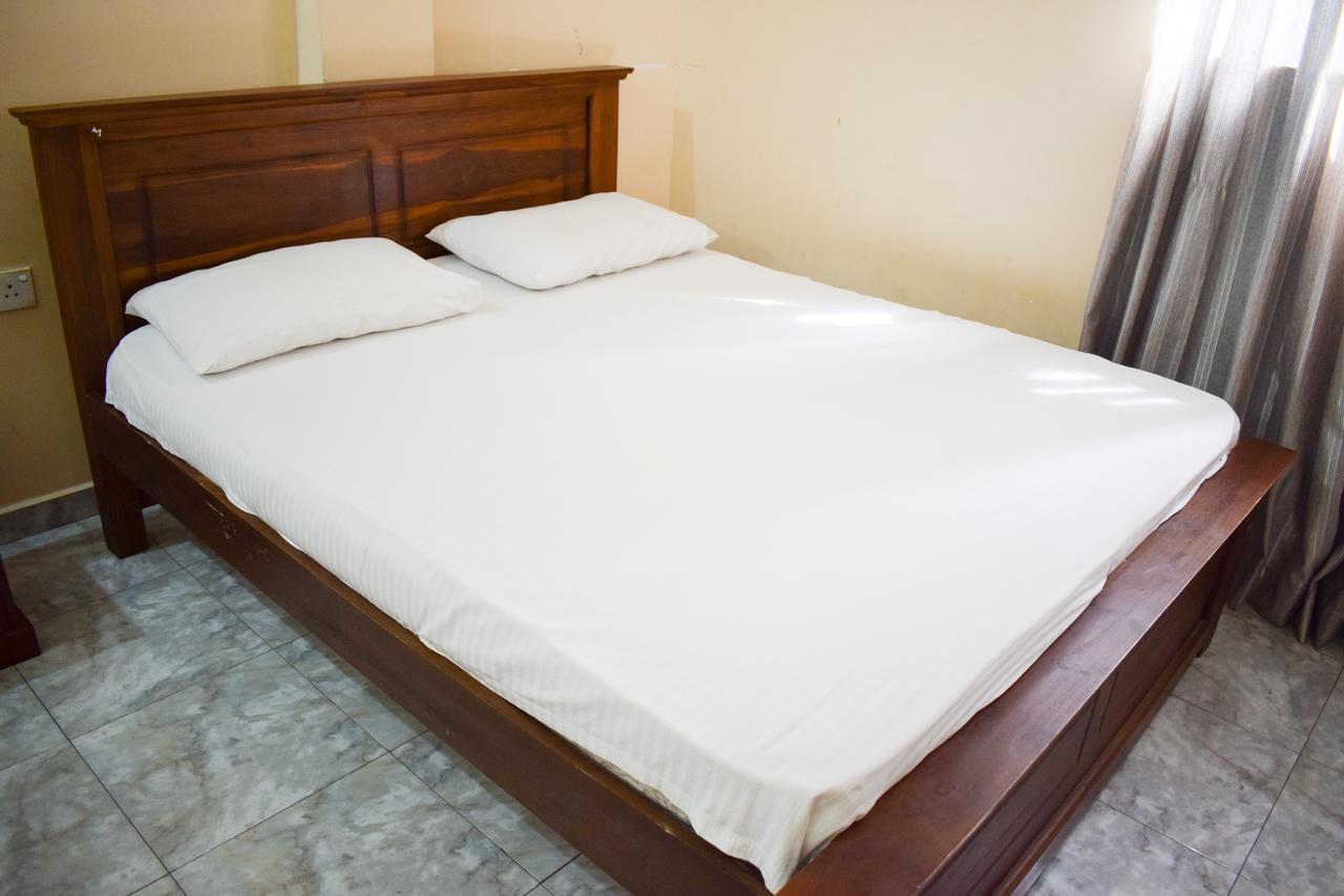 Yoho Adhikarana Mawatha Hotell Colombo Exteriör bild