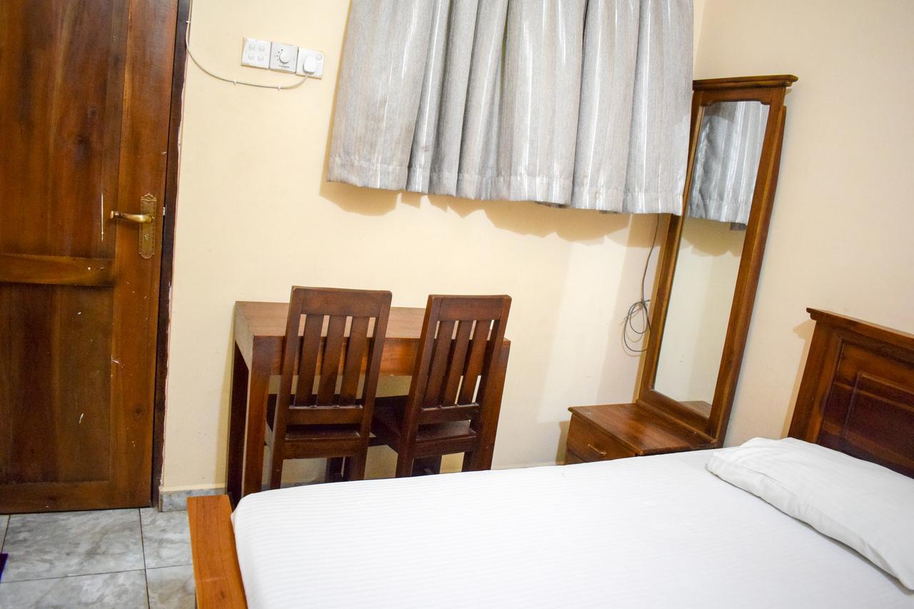 Yoho Adhikarana Mawatha Hotell Colombo Exteriör bild